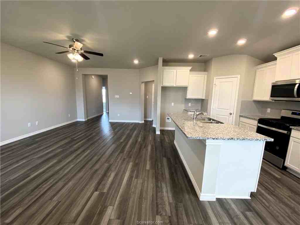 1112 Verona Dr - Photo 3 of 20