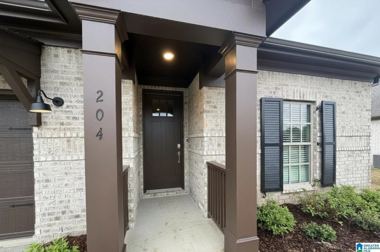 204 Stockyard Cir - Photo 2 of 29