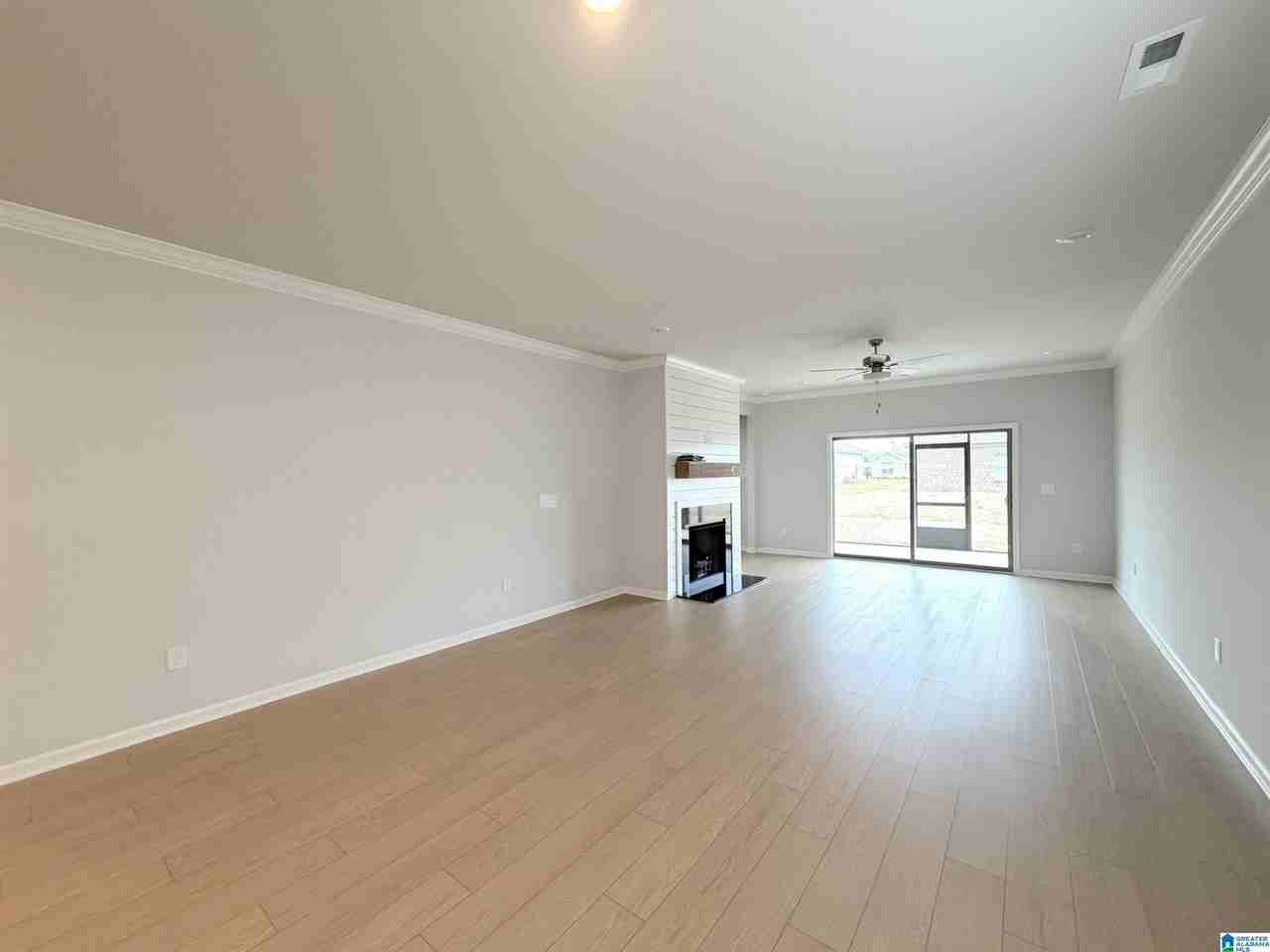 204 Stockyard Cir - Photo 6 of 29