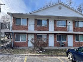 1005 N Rogers St #B16 - Photo 1 of 1