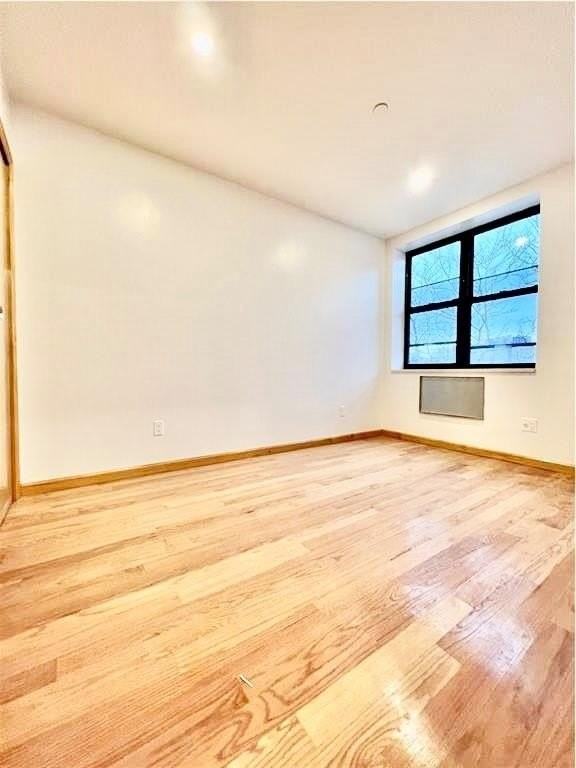859 57th St #3A - Photo 3 of 7