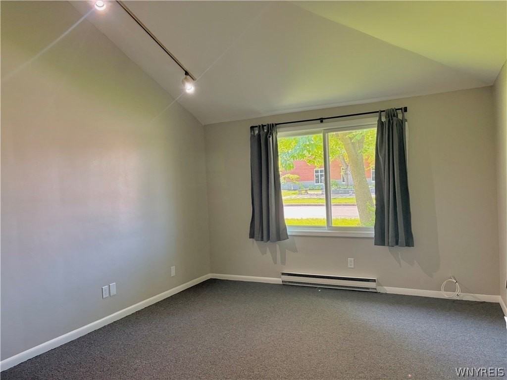700 Park Ave - Photo 5 of 14