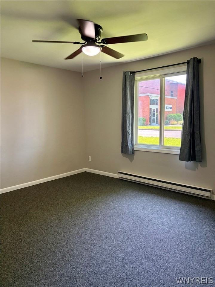 700 Park Ave - Photo 7 of 14