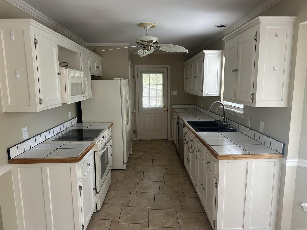 46 Morrison Ct - Photo 6 of 20