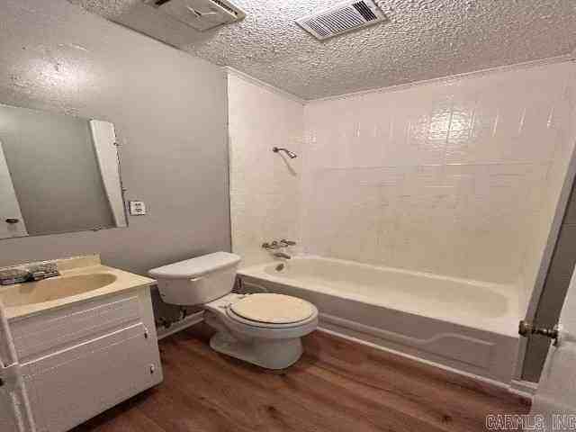 901 E 29th Ave #7 - Photo 7 of 10
