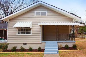 featured image of 2421 S Oak St