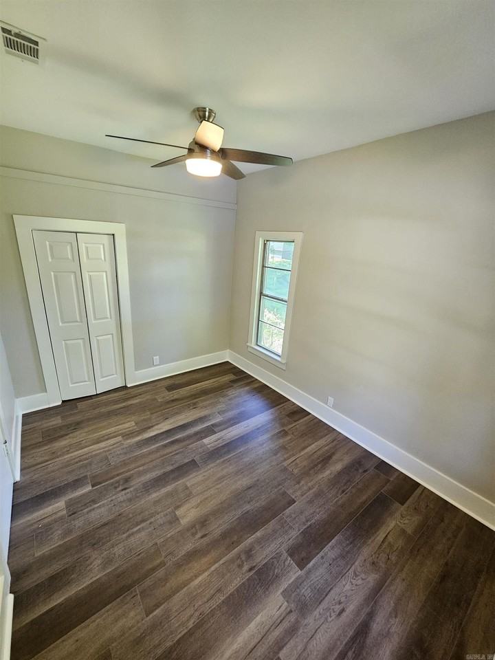 2708 Rock St - Photo 2 of 16