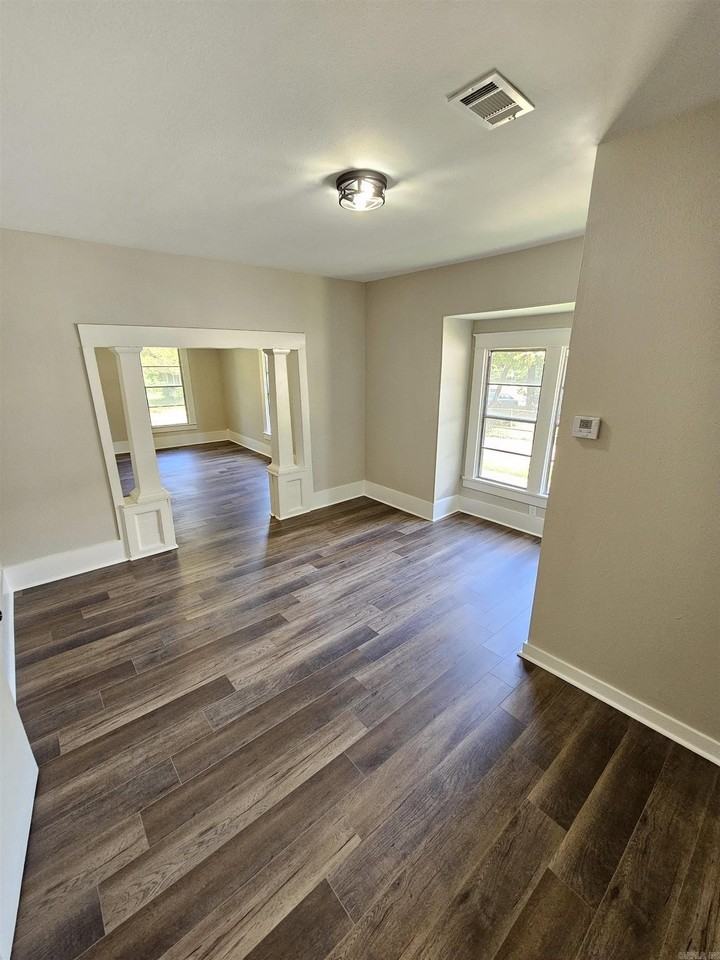2708 Rock St - Photo 7 of 16