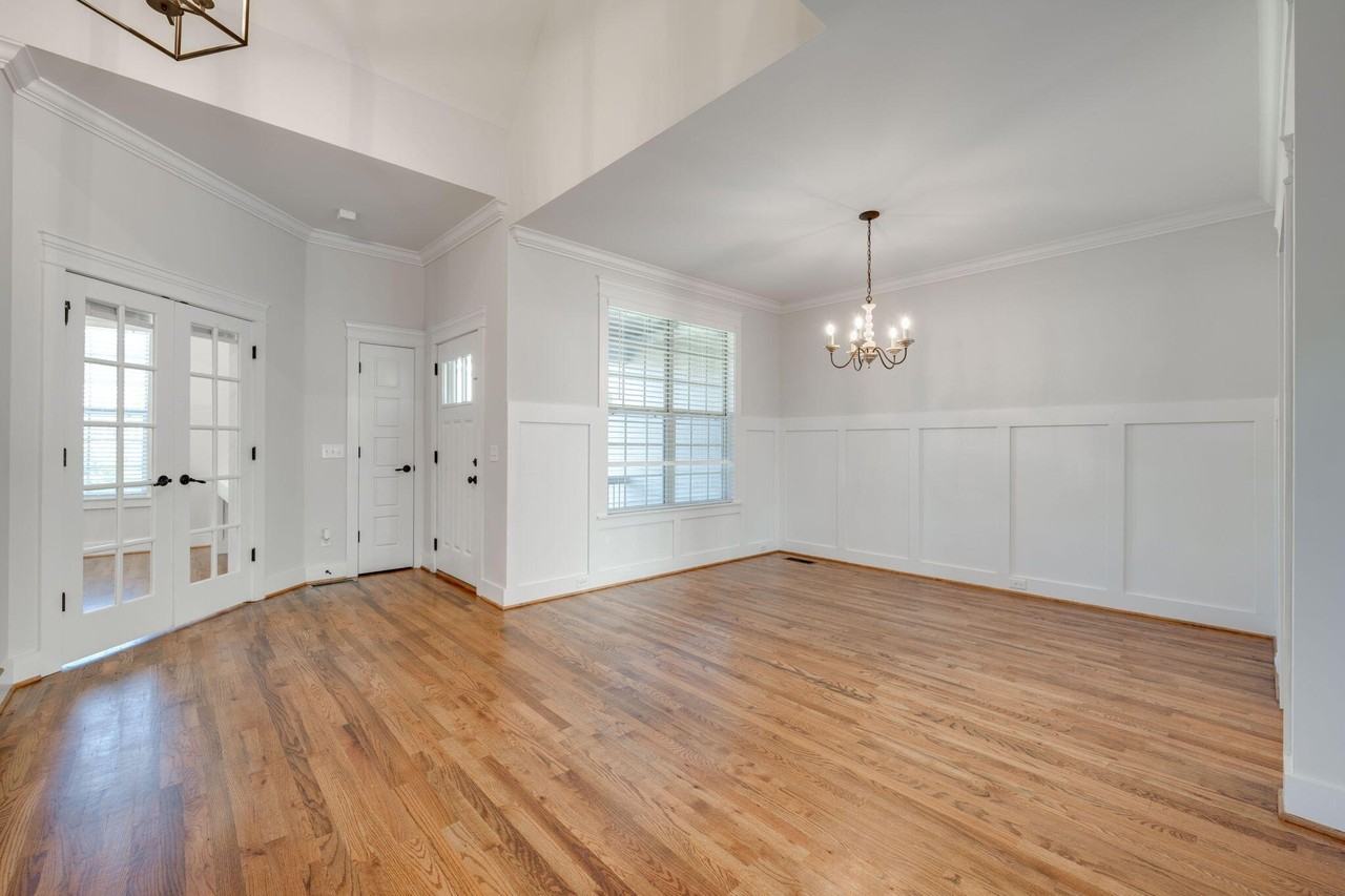 8885 Mckenzie Farm Dr - Photo 4 of 39