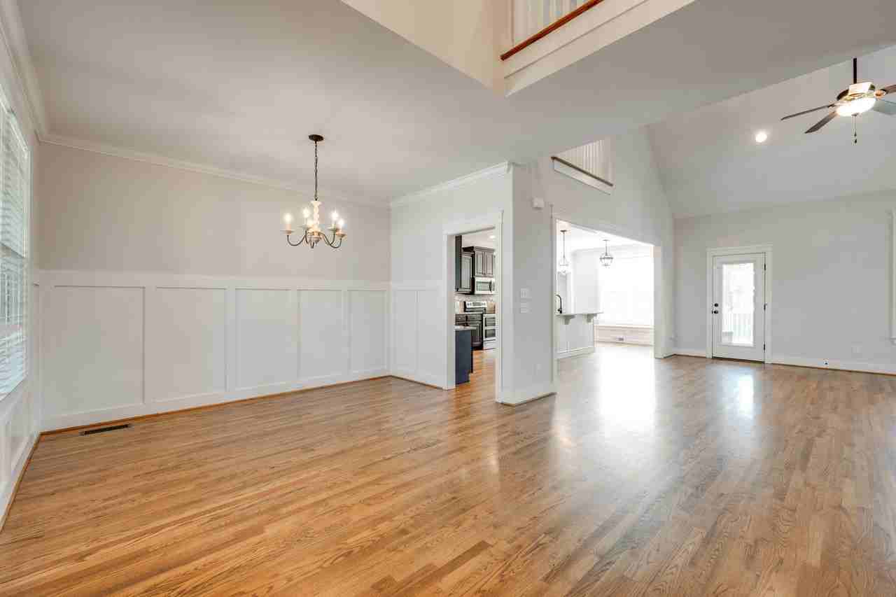 8885 Mckenzie Farm Dr - Photo 5 of 39