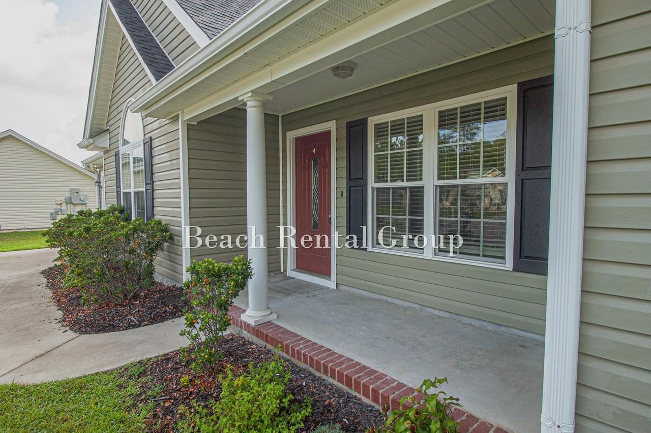 204 Macarthur Dr - Photo 4 of 26