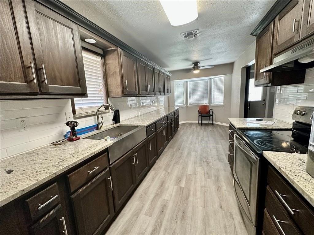 2112 Memorial Pkwy - Photo 5 of 17