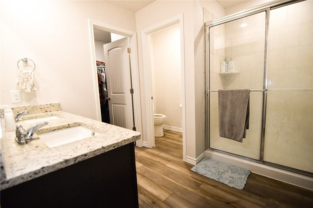 1154 Carnaby St - Photo 5 of 7