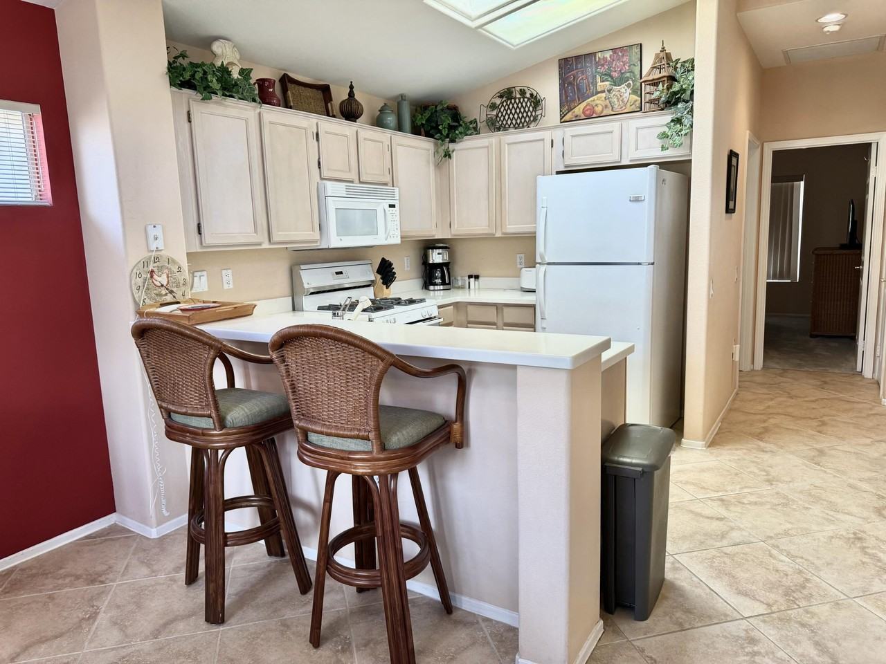 78376 Moongold Rd - Photo 5 of 36