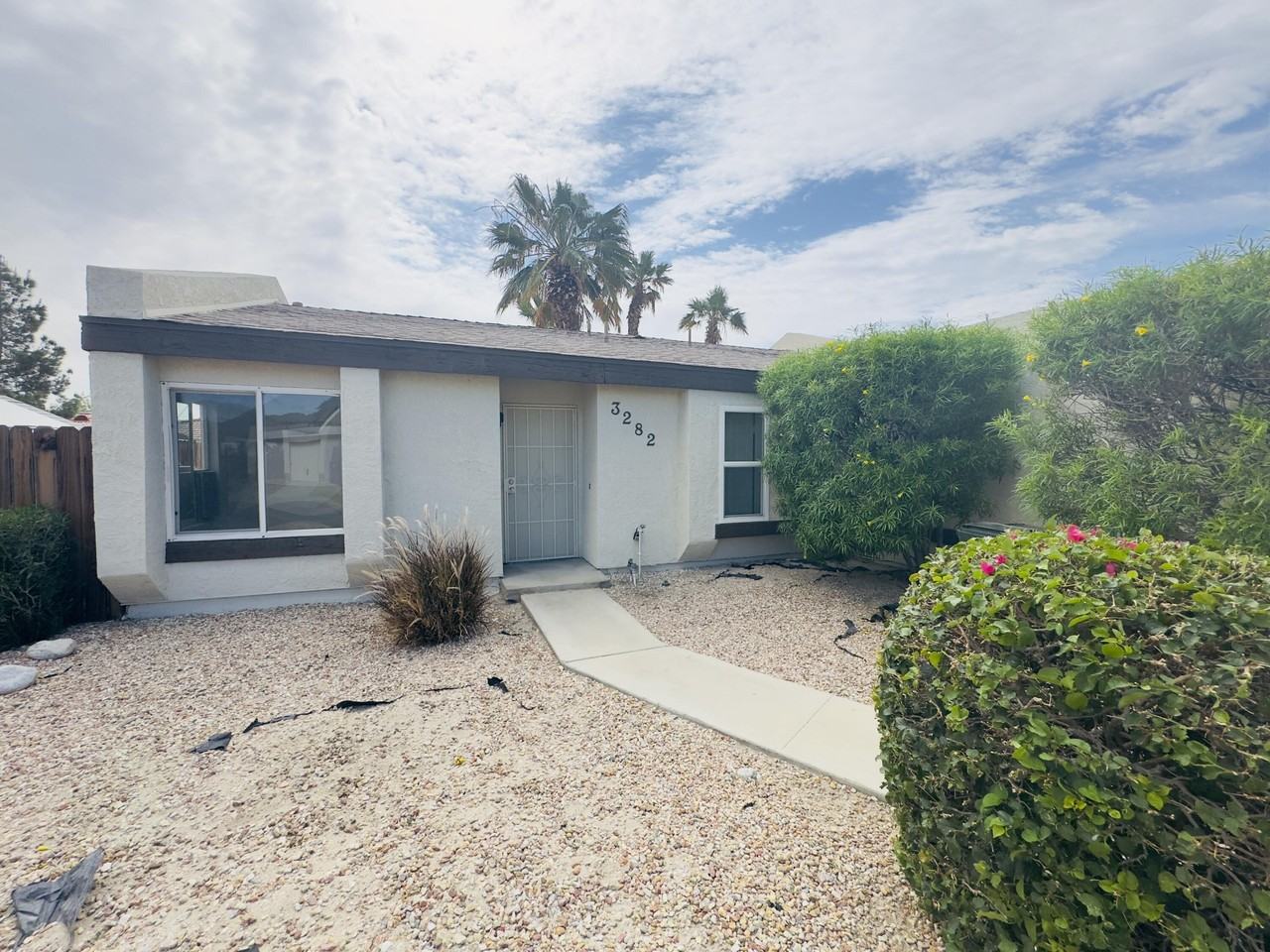 3282 N Mica Dr - Photo 3 of 21