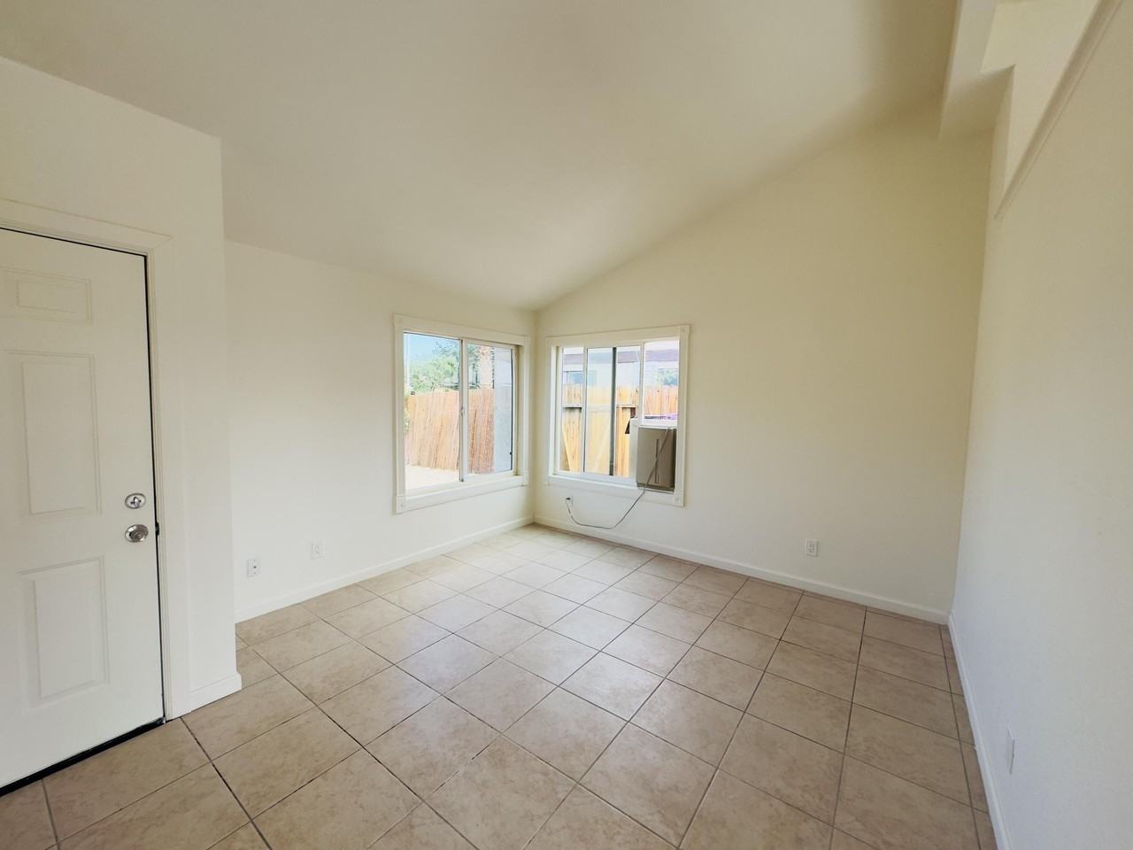 3282 N Mica Dr - Photo 7 of 21