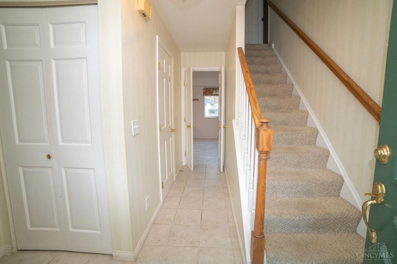 10159 Crosier Ln - Photo 6 of 31