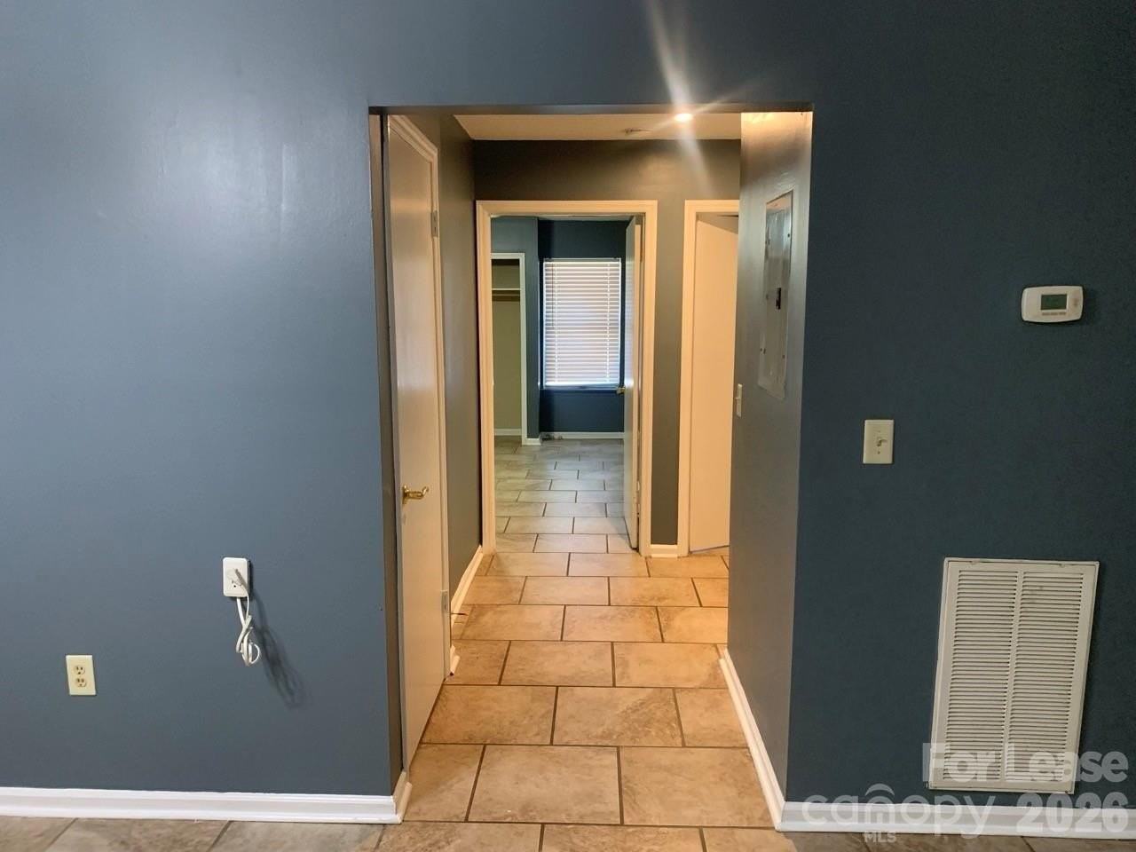 216 W Statesville Ave - Photo 4 of 26
