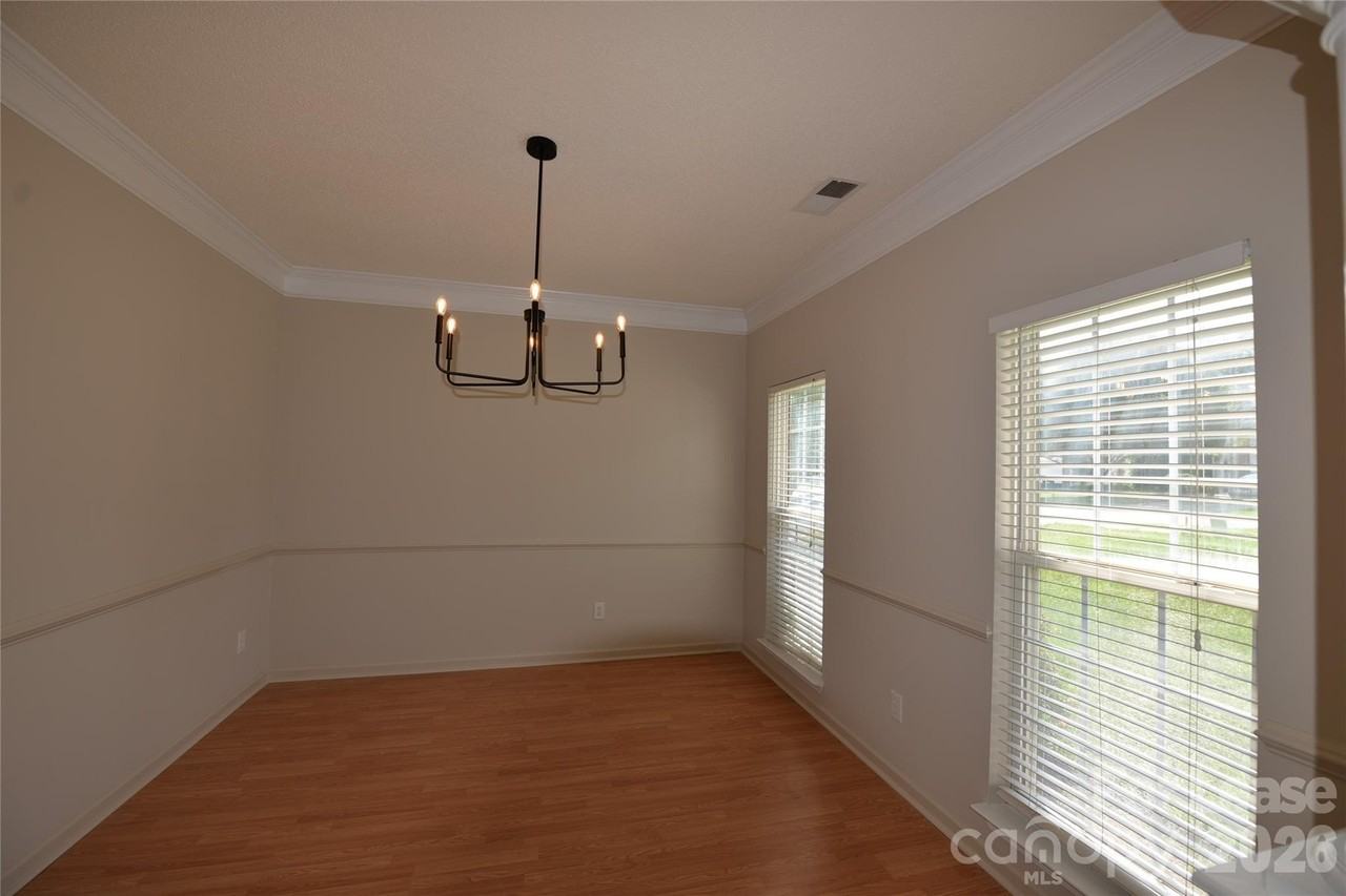 12531 Deaton Hill Dr - Photo 6 of 23