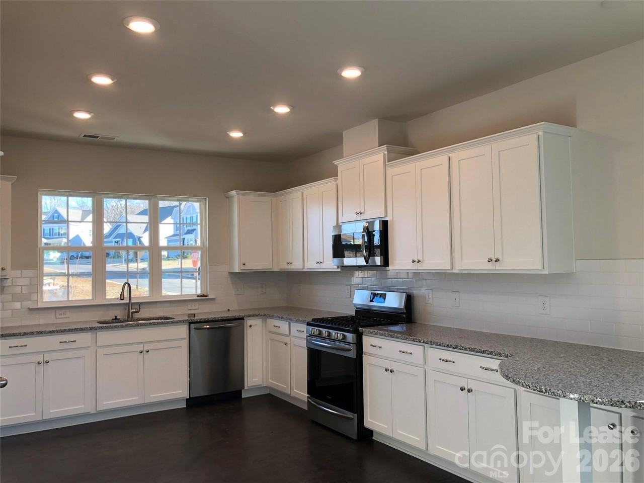3001 Deep River Way - Photo 5 of 18