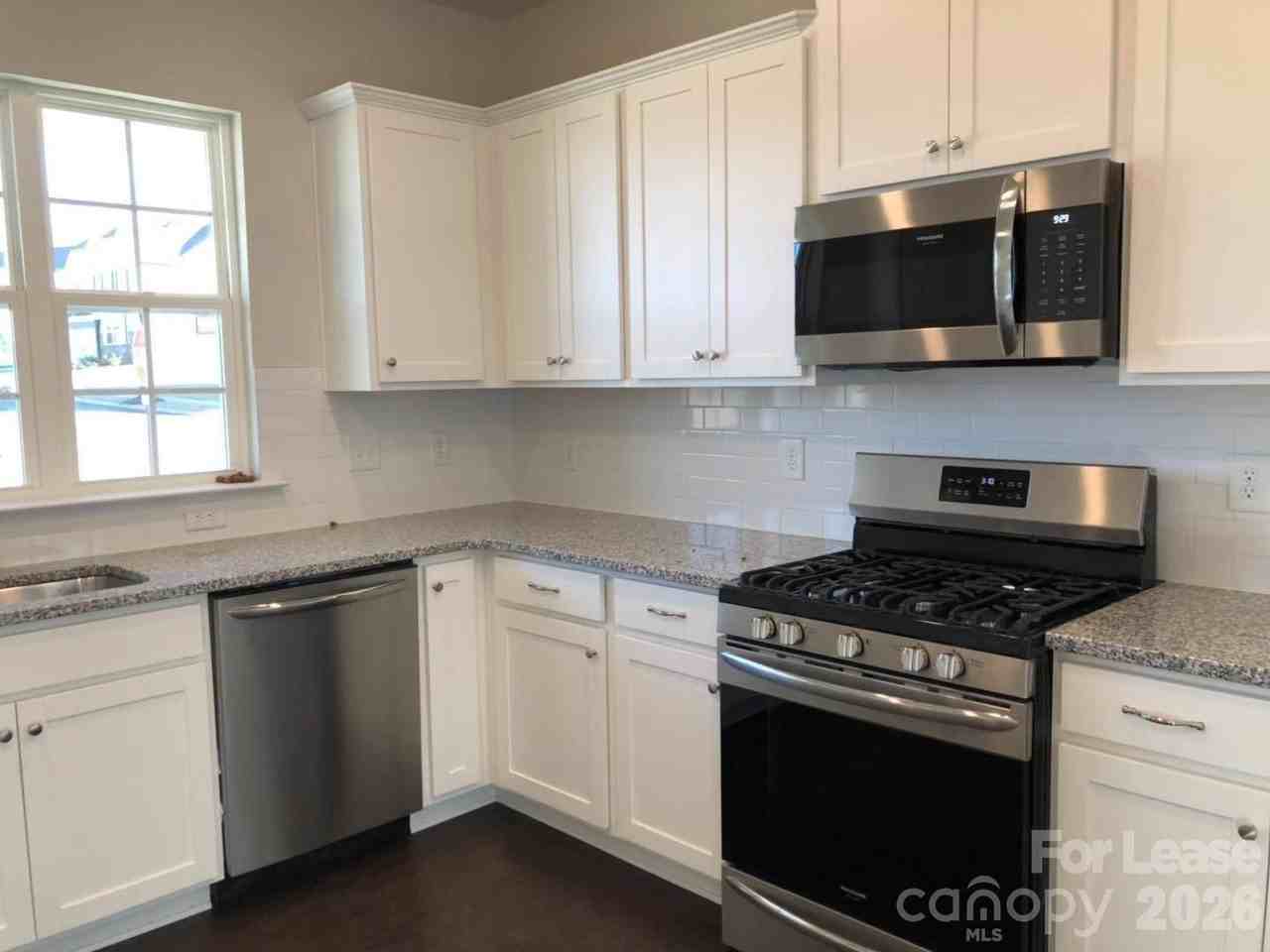 3001 Deep River Way - Photo 6 of 18
