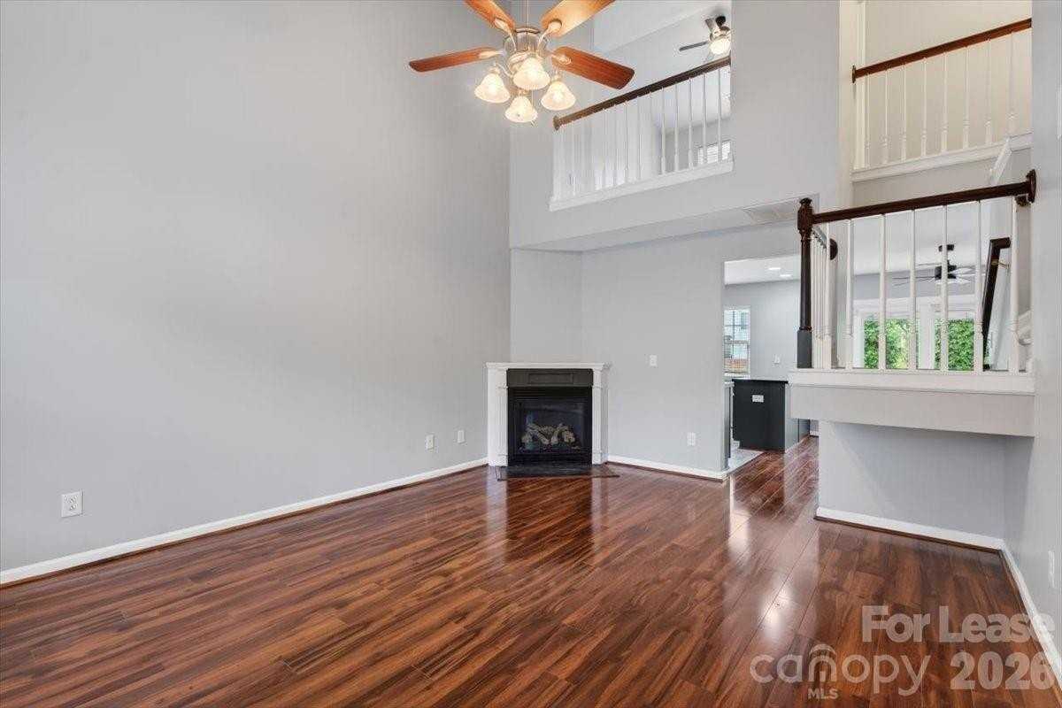 3445 Broadwick St - Photo 3 of 30