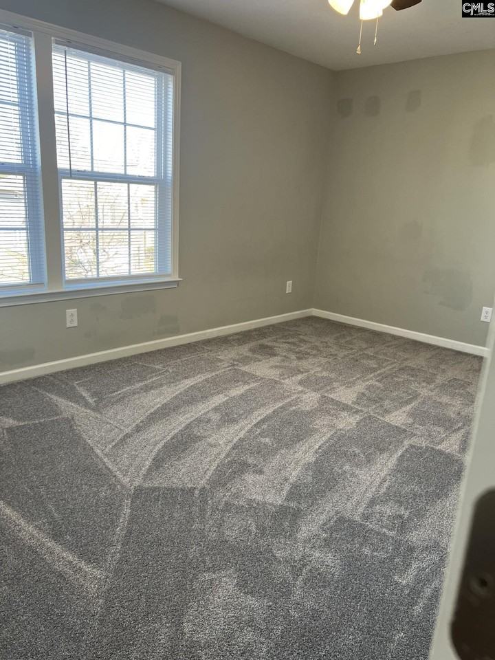 1070 Palamino Ln - Photo 3 of 10