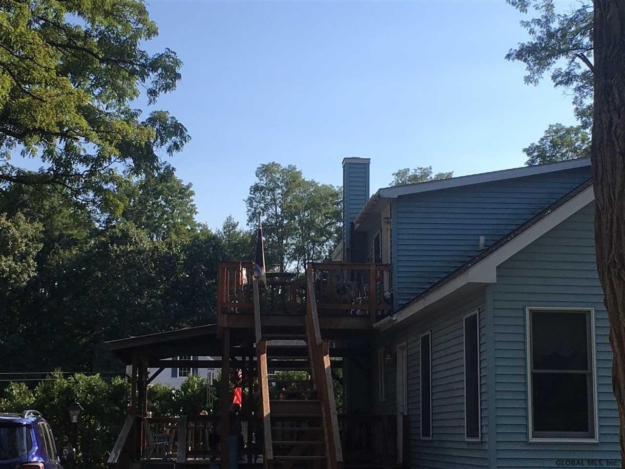 252 Greenfield Ave - Photo 2 of 10