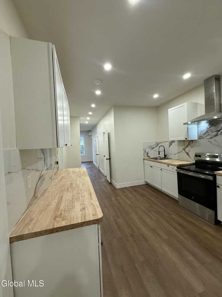 132 4th Ave #2 - Photo 4 of 9