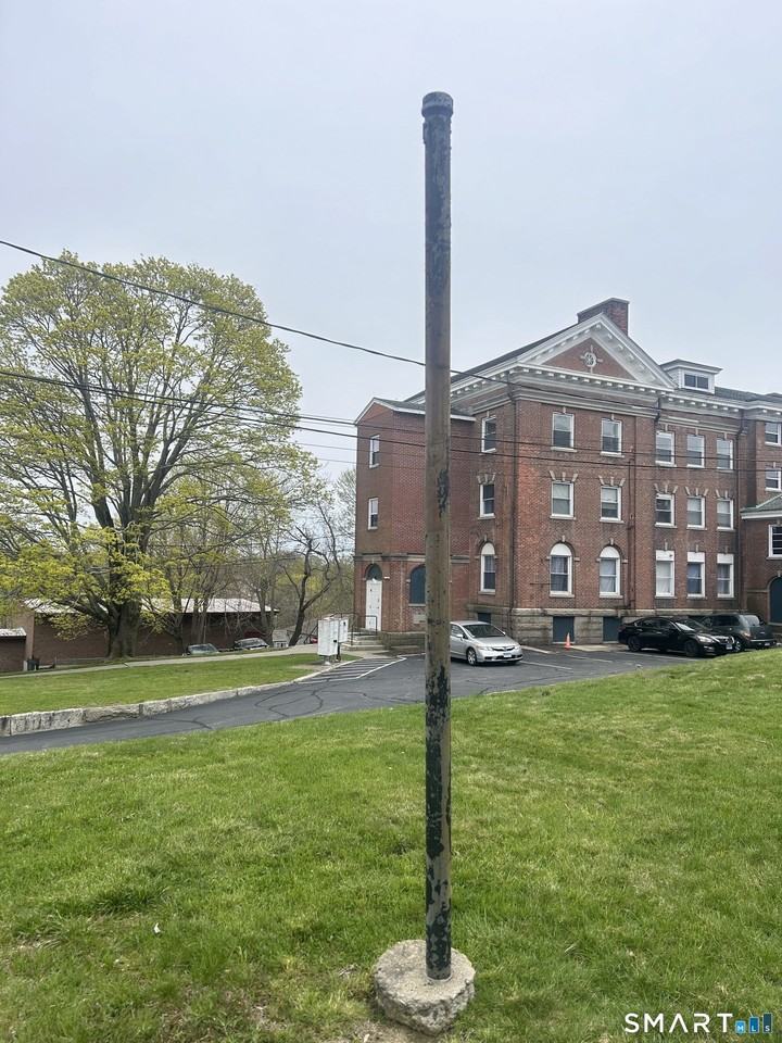 156 Garfield Ave - Photo 6 of 12