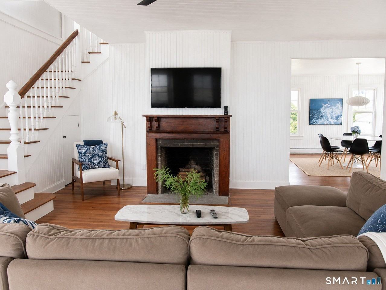 48 Beach Ave - Photo 6 of 19