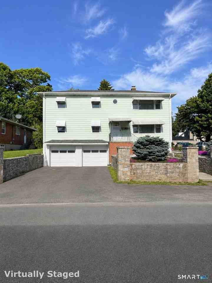 22 Leaf Ave #2ndFL