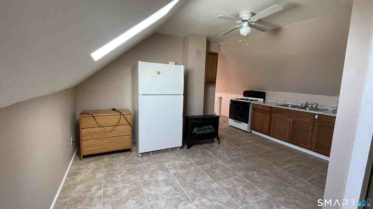 182 Beechwood Ave - Photo 2 of 12