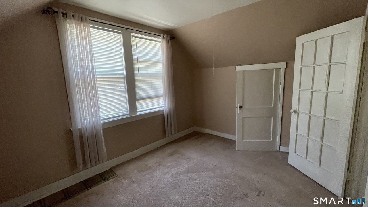 182 Beechwood Ave - Photo 7 of 12