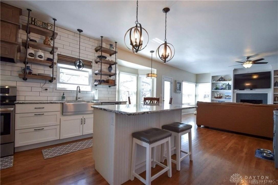4335 Mantell Ct - Photo 2 of 15