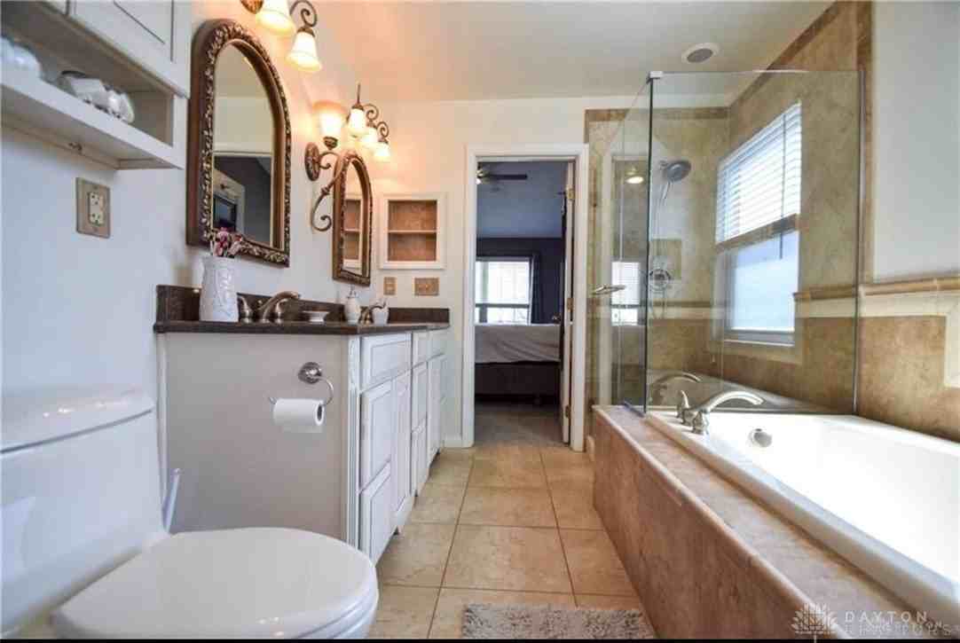 4335 Mantell Ct - Photo 3 of 15