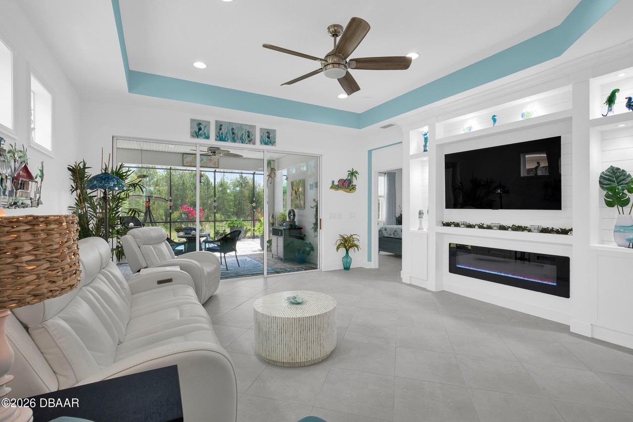 819 Coral Reef Way - Photo 4 of 50