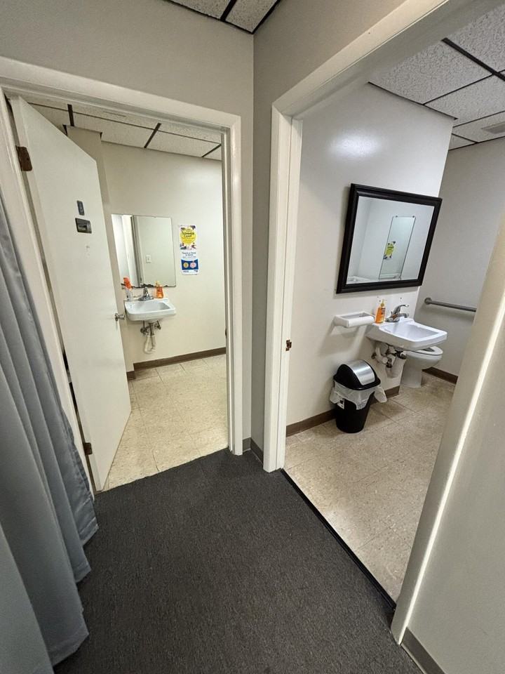 105 Lewis St - Photo 4 of 7
