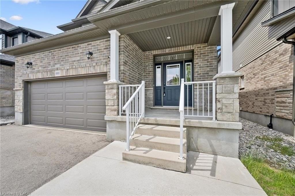 660 Indian Grass St - Photo 4 of 46