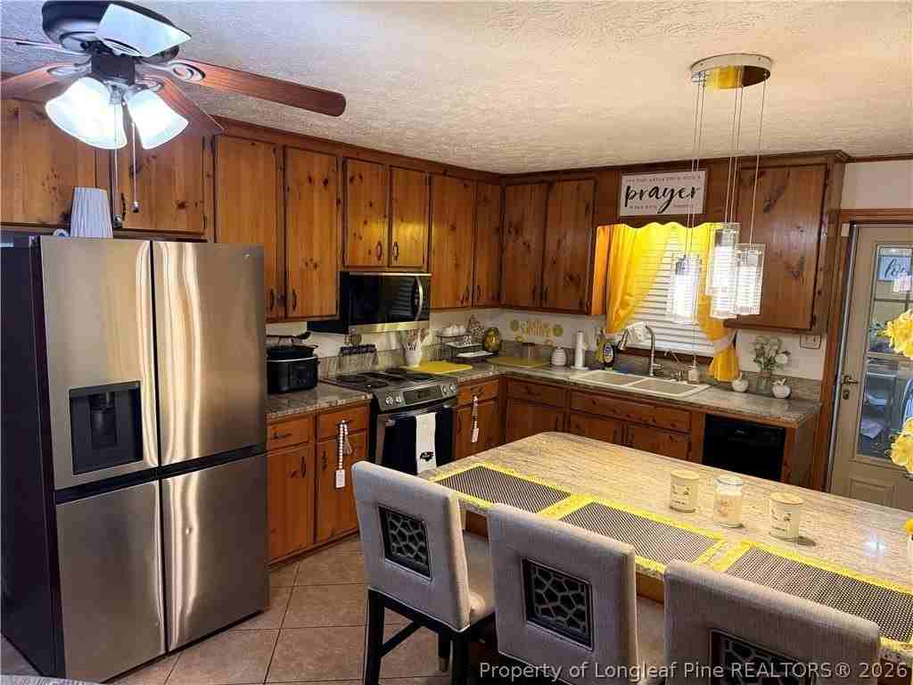 4080 Rosehill Rd - Photo 2 of 24