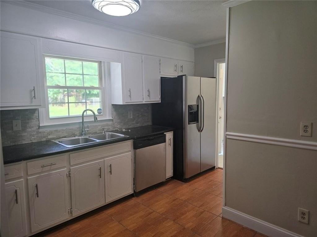 5734 Lanny Ln - Photo 5 of 30