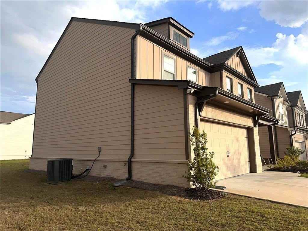 304 Sterling Creek Way - Photo 2 of 5