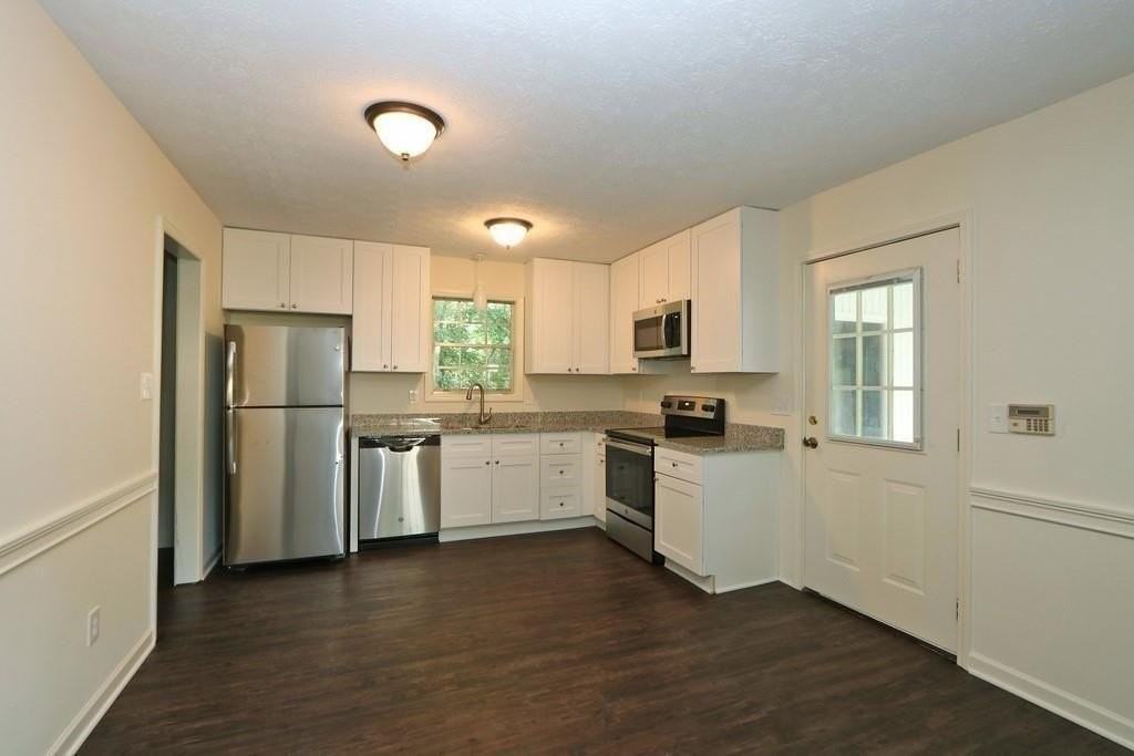 4215 Fawn Ln Se - Photo 7 of 25