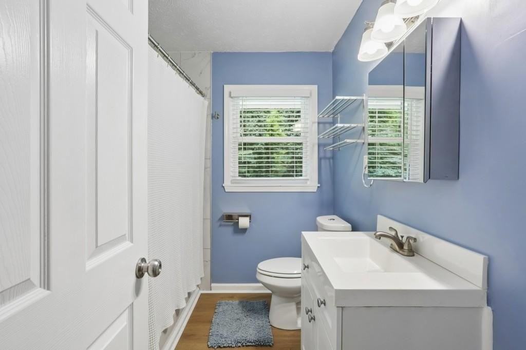 2891 White Oak Dr - Photo 5 of 16