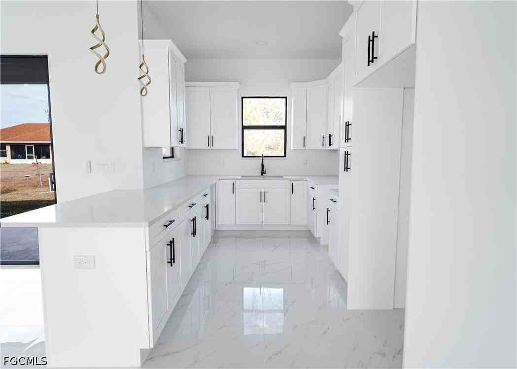 987 Edgerton Ave - Photo 6 of 10