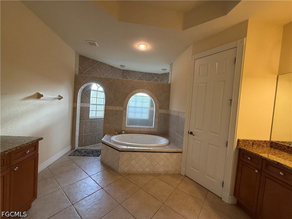 217 Ne 21st Pl - Photo 6 of 43