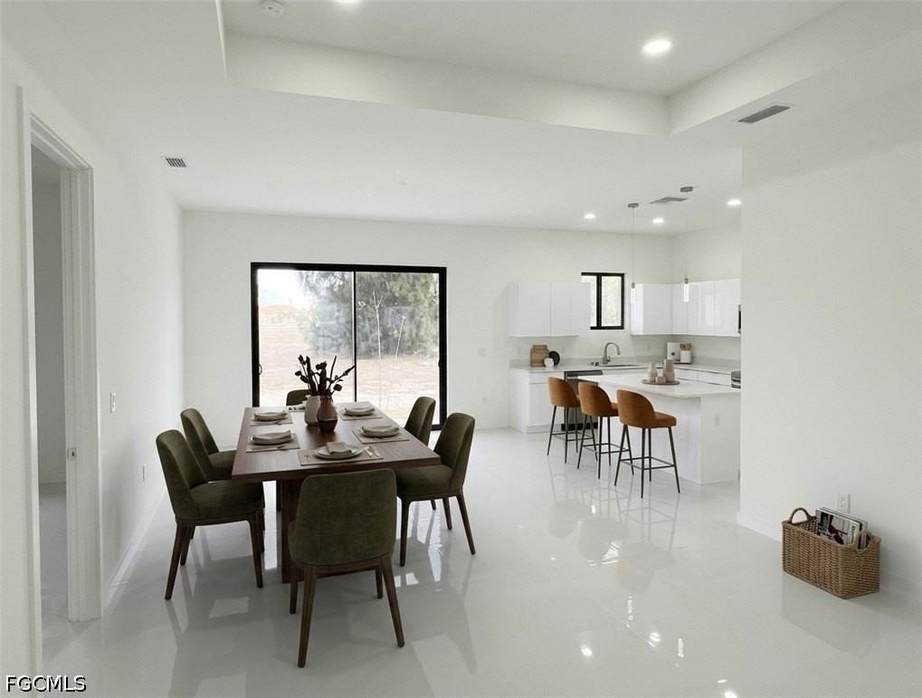 2113 Nw 41st Ave - Photo 4 of 27
