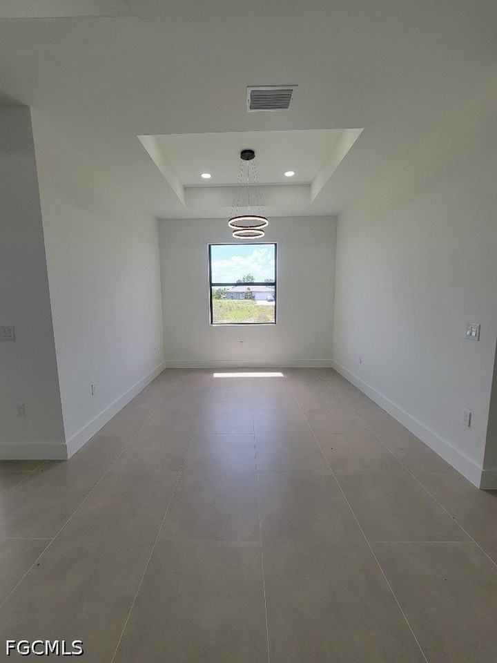 708 Godwid Ave S - Photo 5 of 23