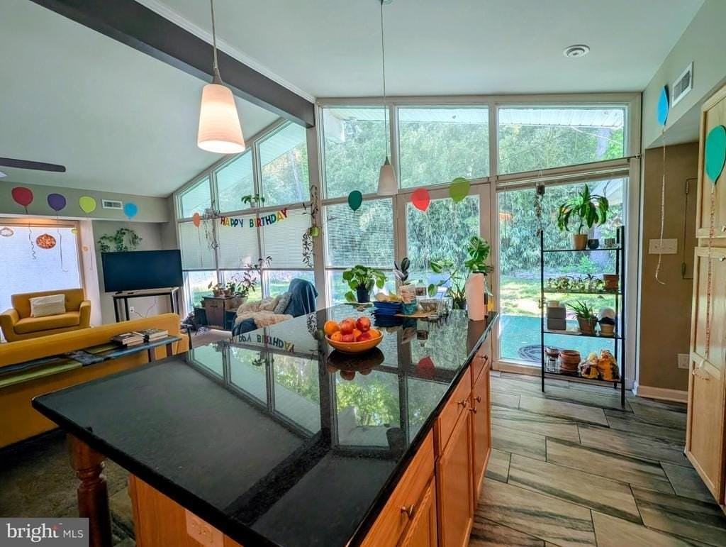 326 Cherry Hill Blvd - Photo 4 of 17