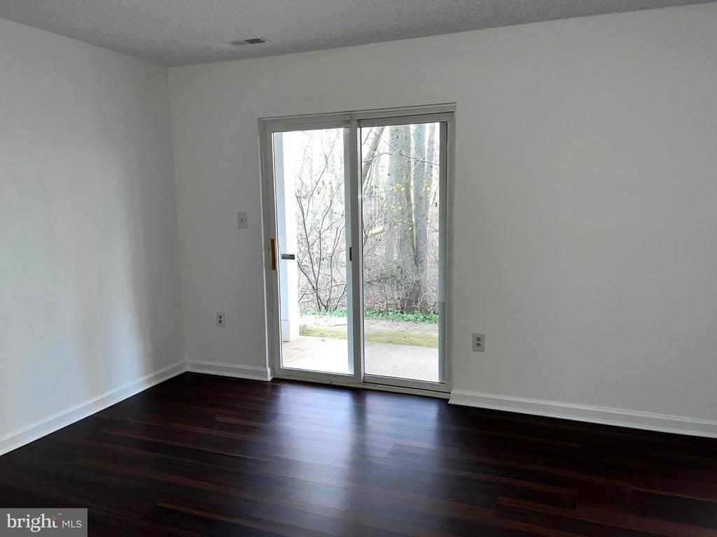 15 Halstead Pl - Photo 2 of 17